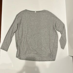 Lululemon back in action long sleeve size 6 grey